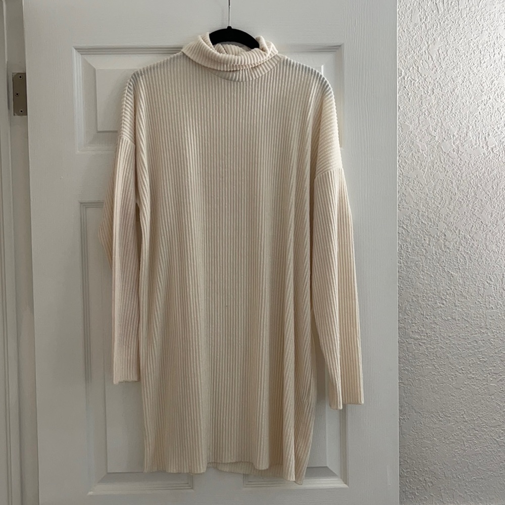 Turtleneck mini sweater dress